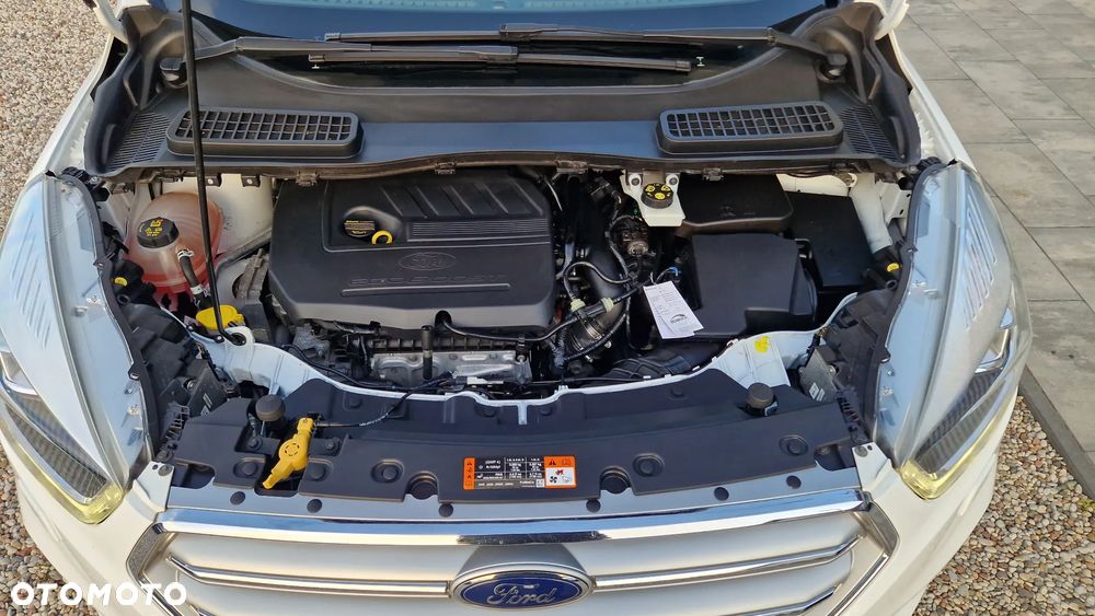 Ford Kuga 1.5 EcoBoost 2x4 Titanium - 34