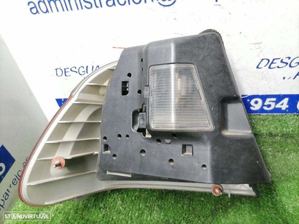 FAROLIM TRASEIRO DIREITO BMW 3 1999 - - 3