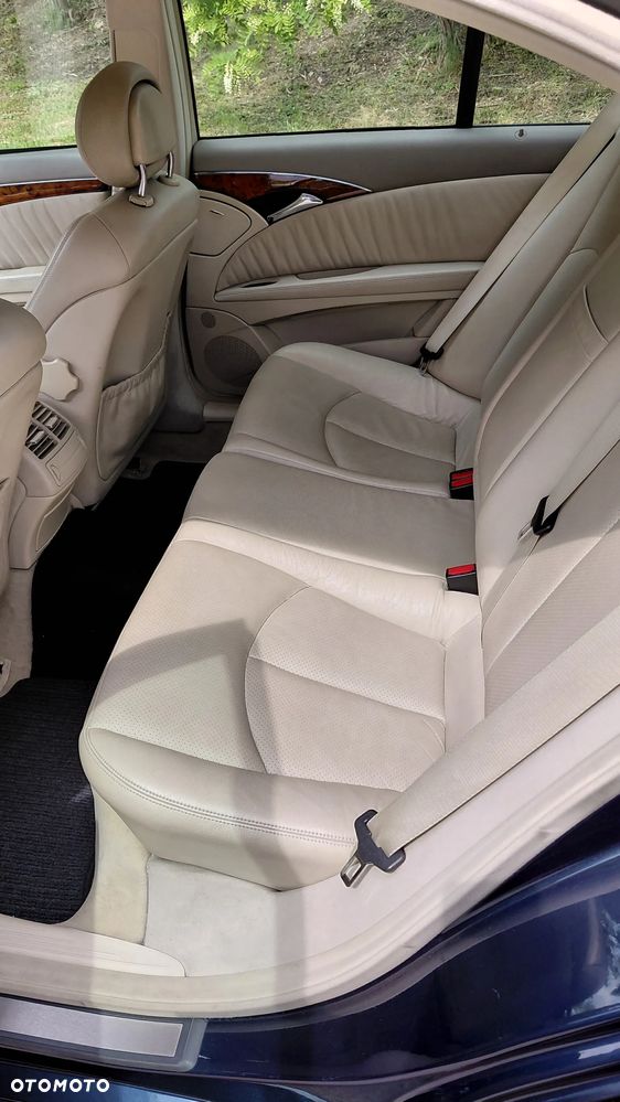 Mercedes-Benz Klasa E 320 Elegance - 8