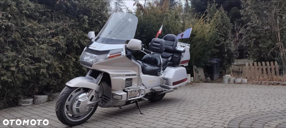 Honda GL - 9