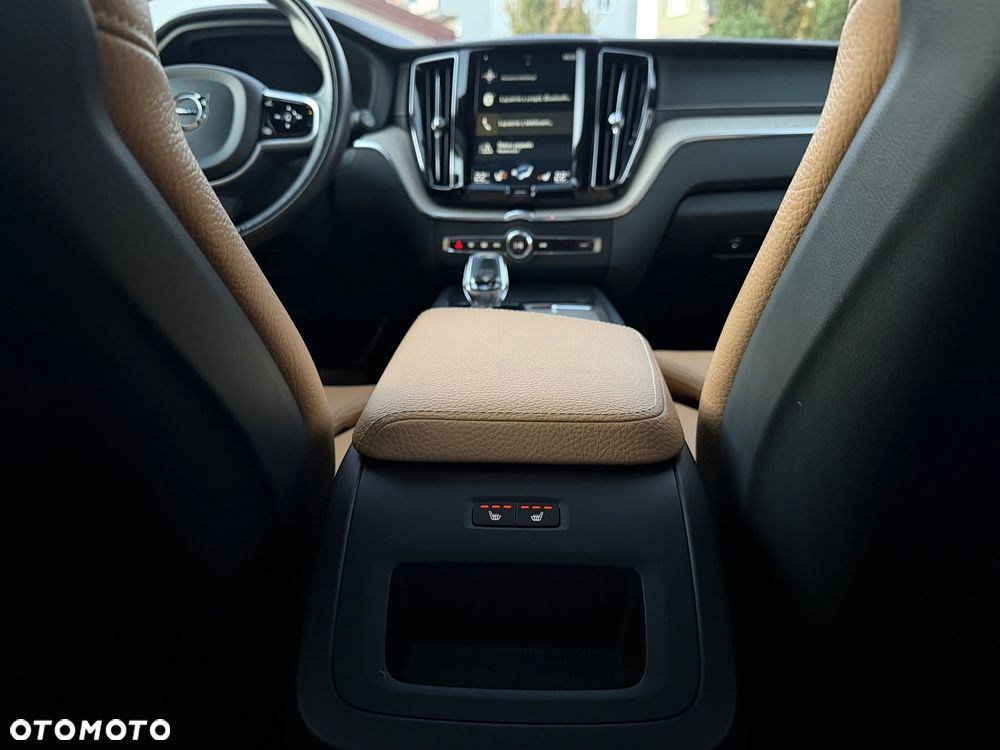 Volvo XC 60 - 32