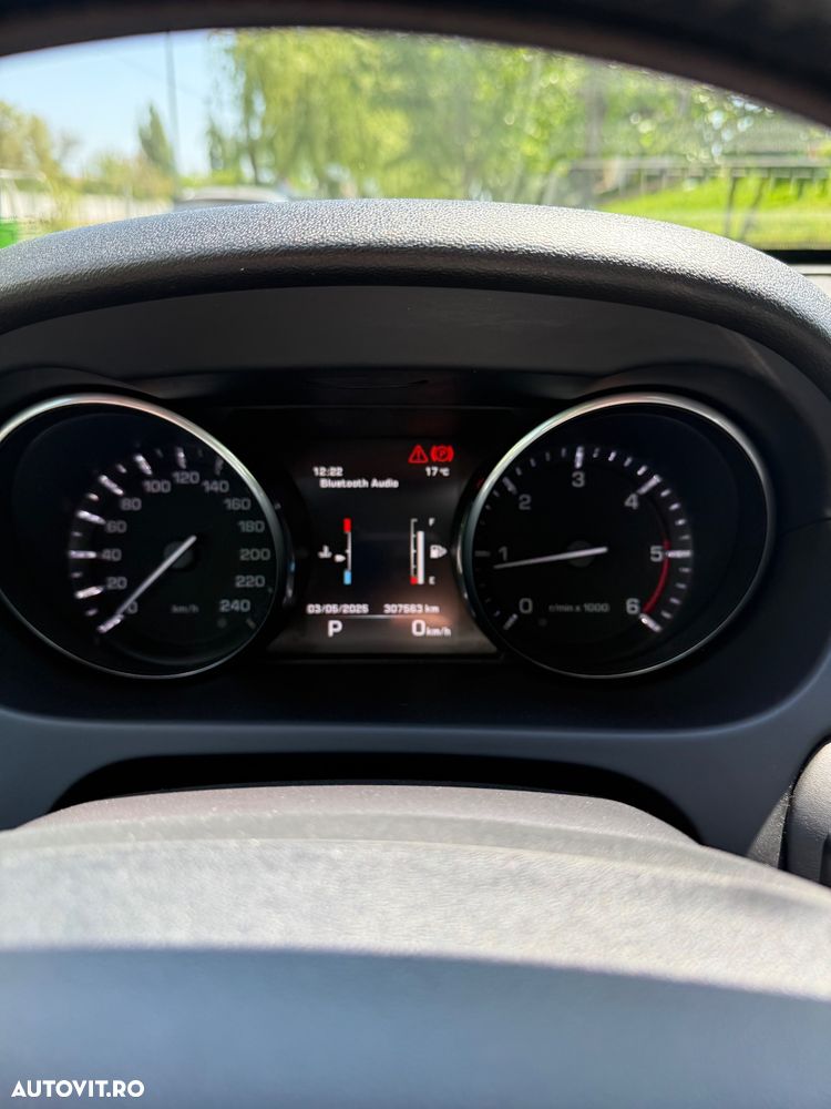 Land Rover Discovery Sport 2.0 l TD4 HSE Luxury Aut. - 8