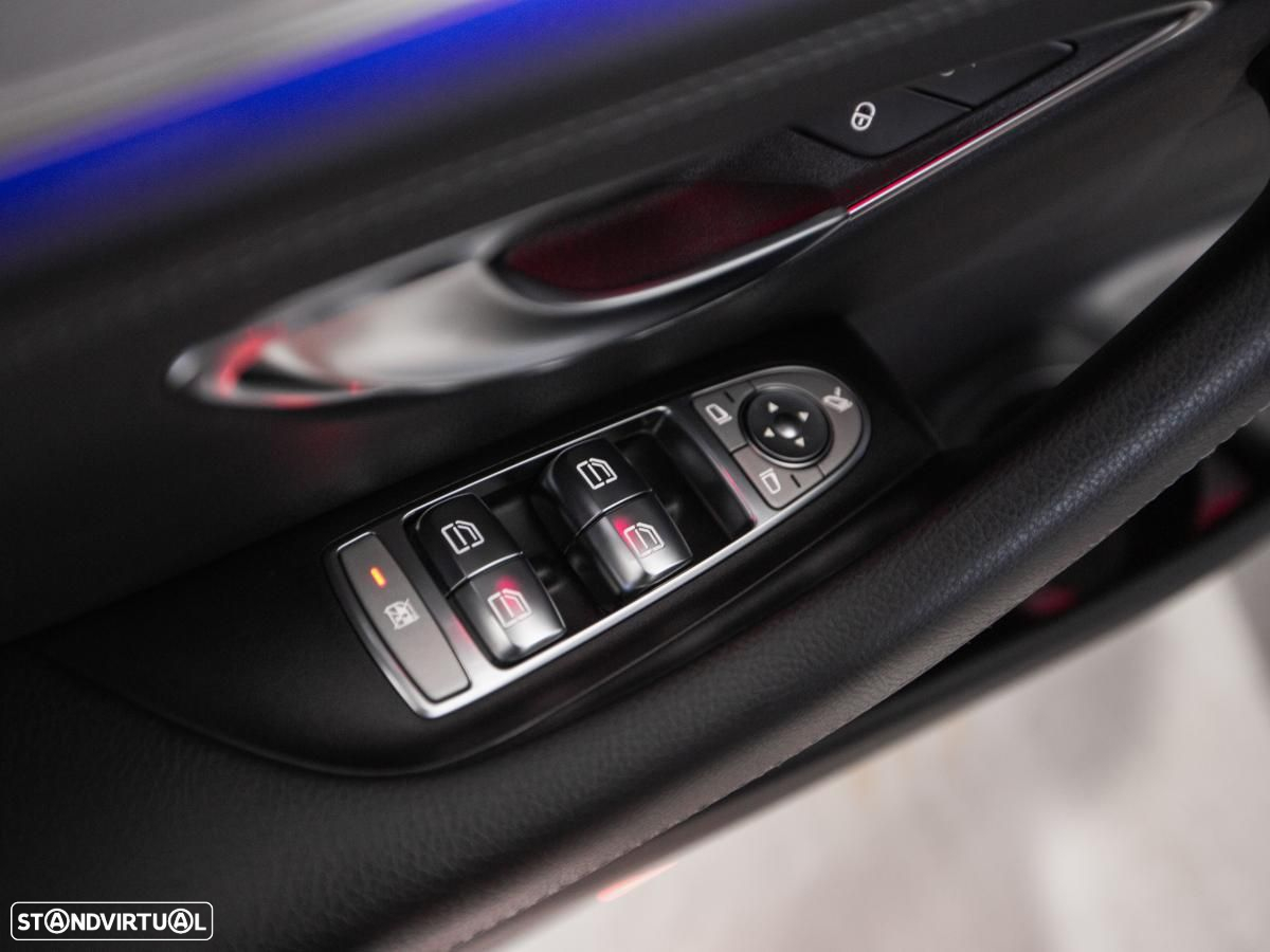 Mercedes-Benz E 300 de AMG Line - 17