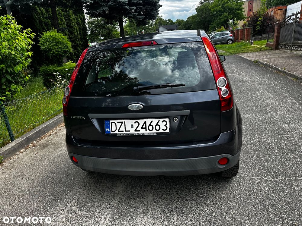 Ford Fiesta - 8
