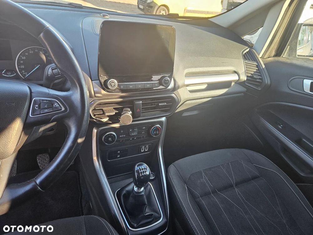 Ford EcoSport - 12
