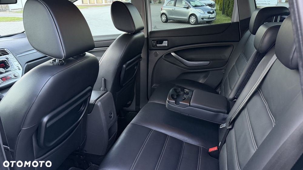 Ford Kuga 2.0 TDCi 4x4 Titanium - 36