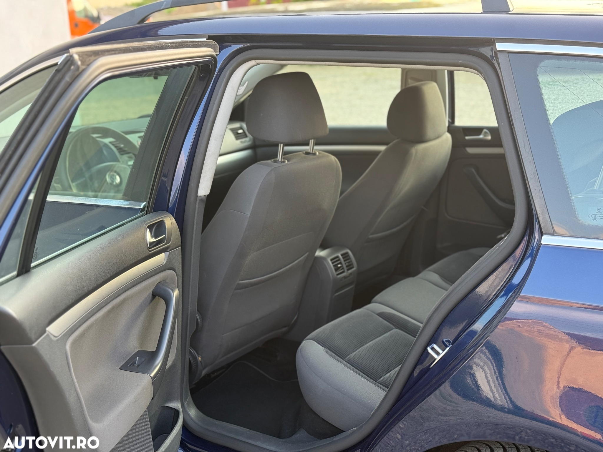 Volkswagen Golf 1.9 TDI Comfortline BlueMotion - 8