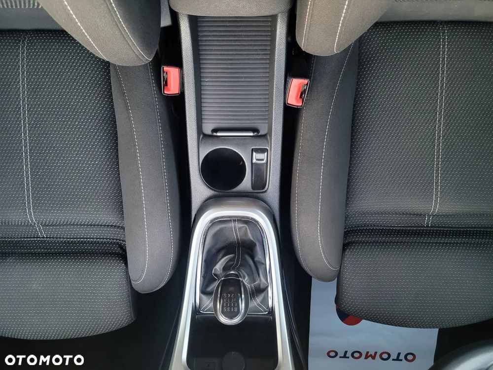 Opel Astra 1.6 Turbo Edition - 21