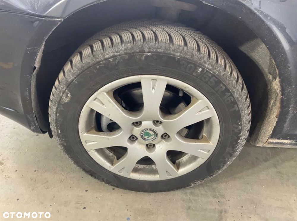 Skoda Octavia Combi 2.0 TDI DPF DSG 4x4 AllDrive - 11