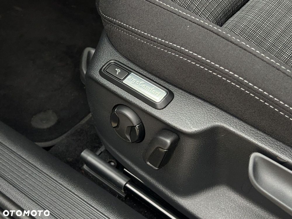 Volkswagen Passat - 18