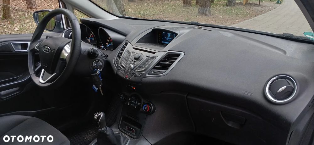 Ford Fiesta 1.25 Celebration - 13
