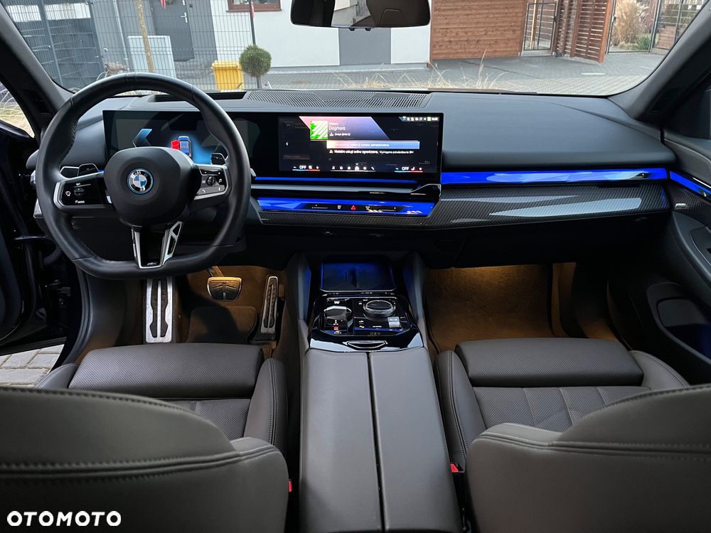 BMW Seria 5 550e xDrive - 15