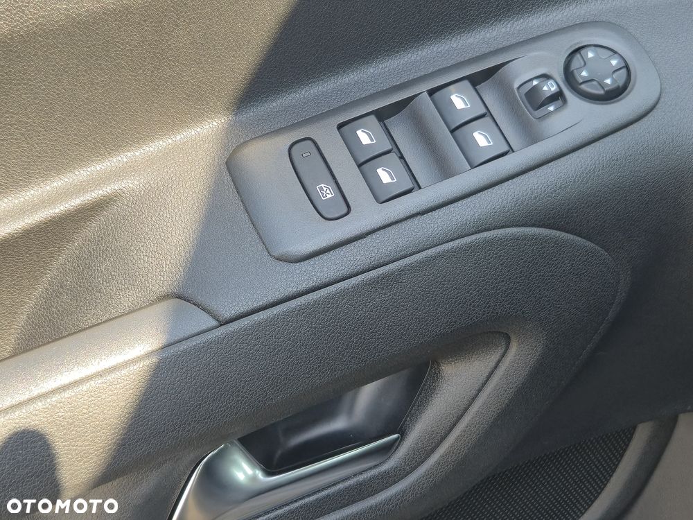 Opel Combo - 12