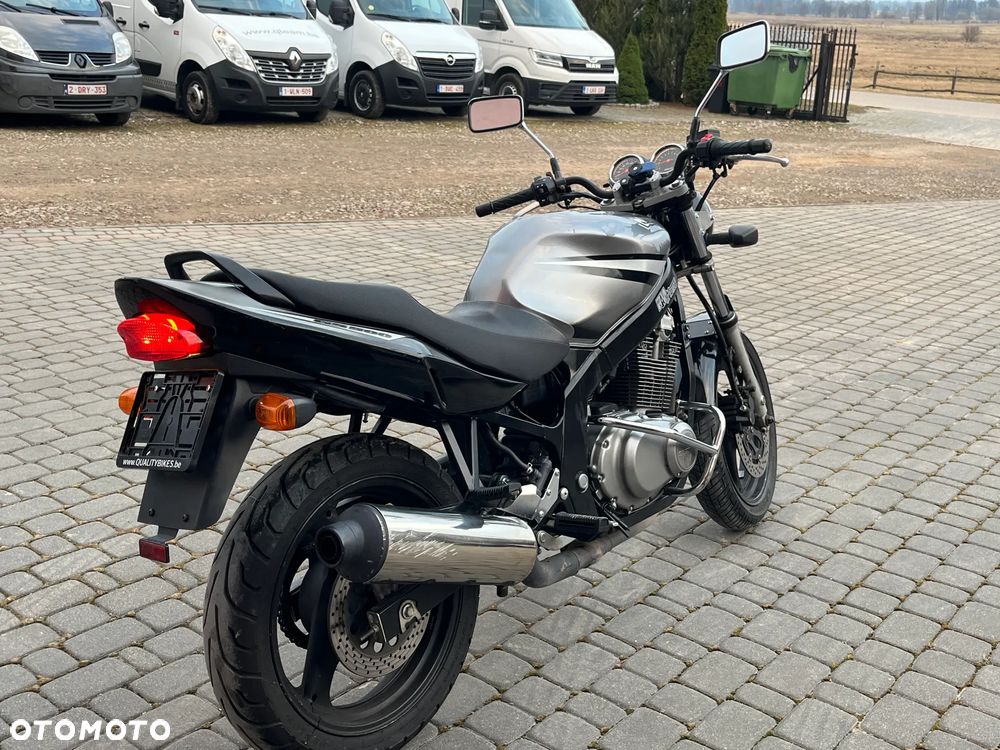 Suzuki GS - 4