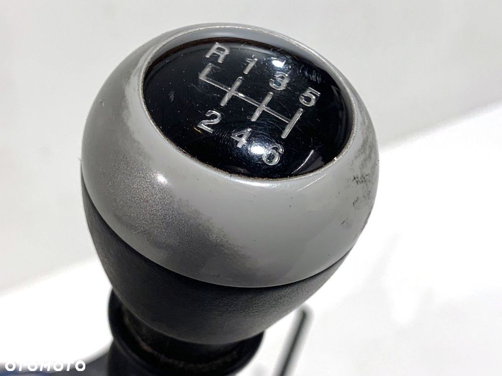 DŹWIGNIA ZMIANY BIEGÓW  SSANGYONG TIVOLI 2015 - 2022 1.5 T-GDi 120 kW [163 KM] benzyna 2021 - 2022 - 3