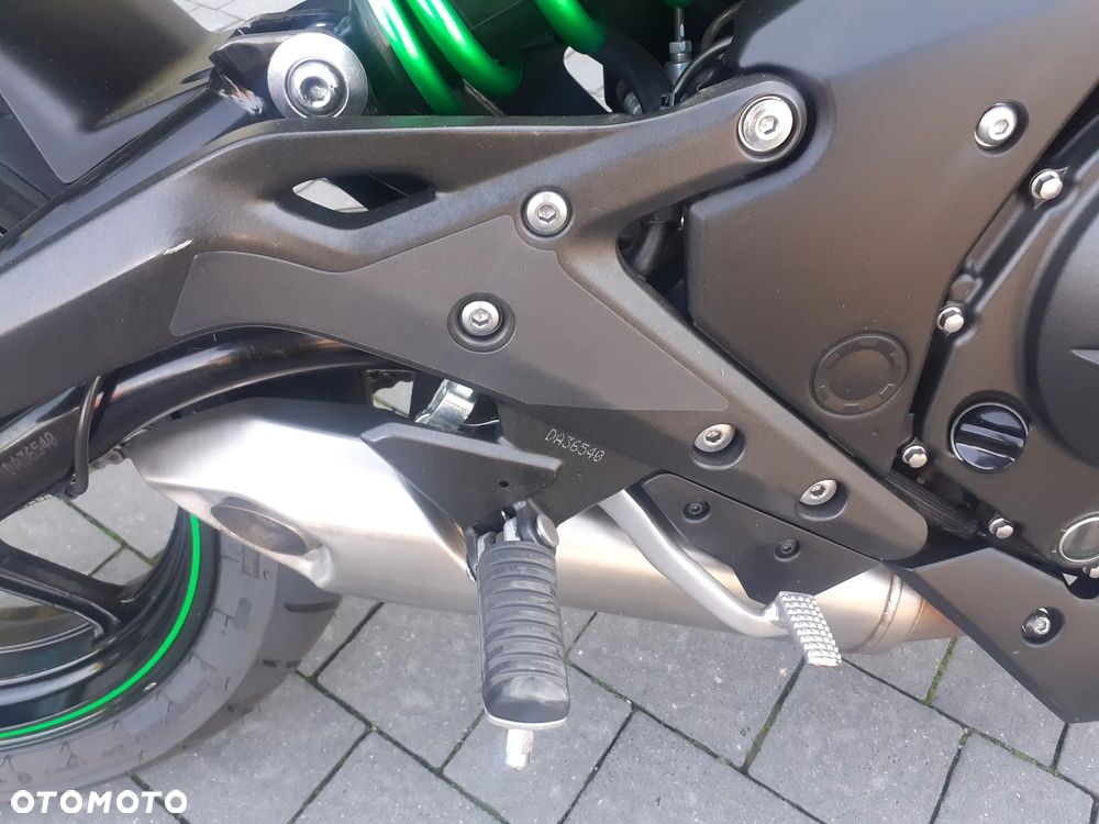 Kawasaki ER - 10