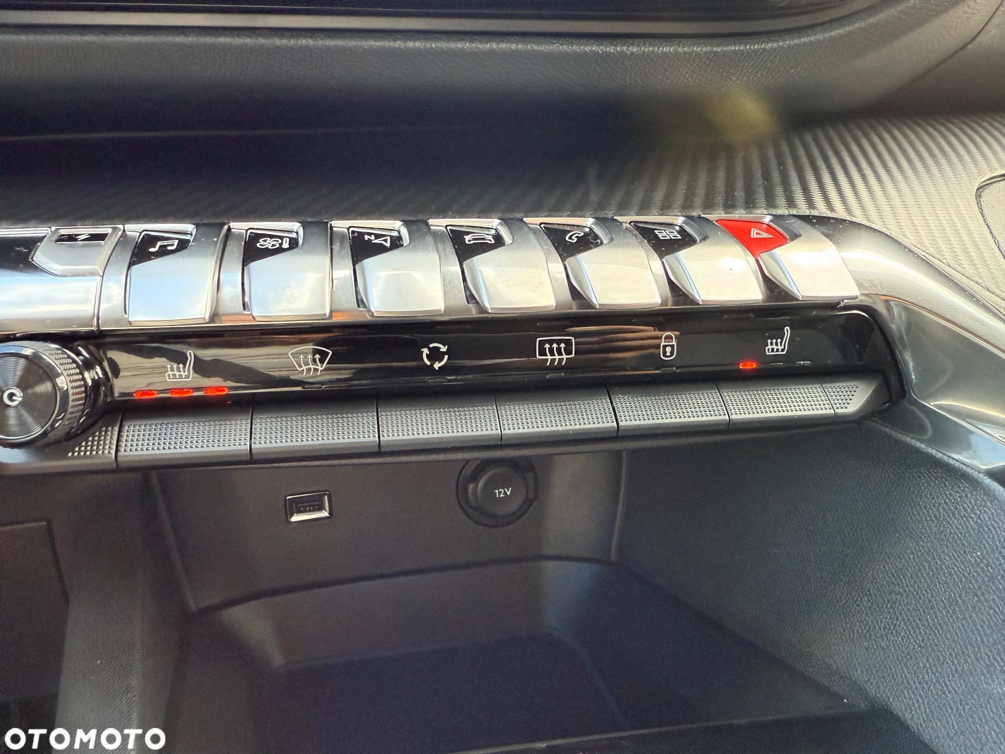 Peugeot 3008 1.6 PureTech HYbrid Allure S&S EAT8 - 18
