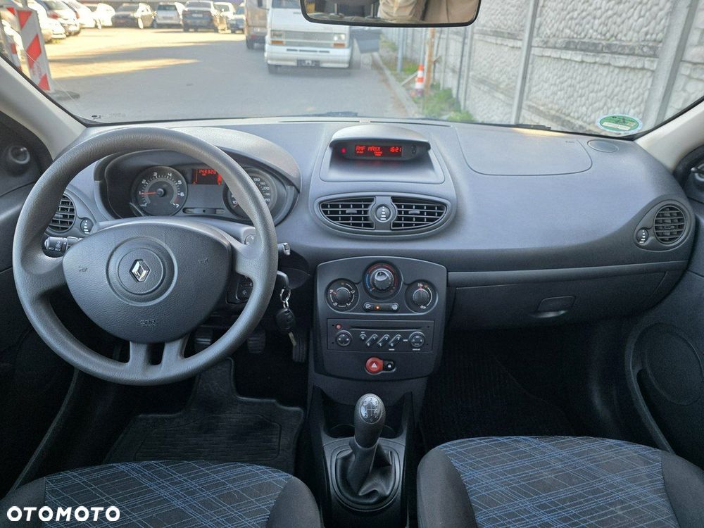 Renault Clio 1.2 16V Authentique - 12