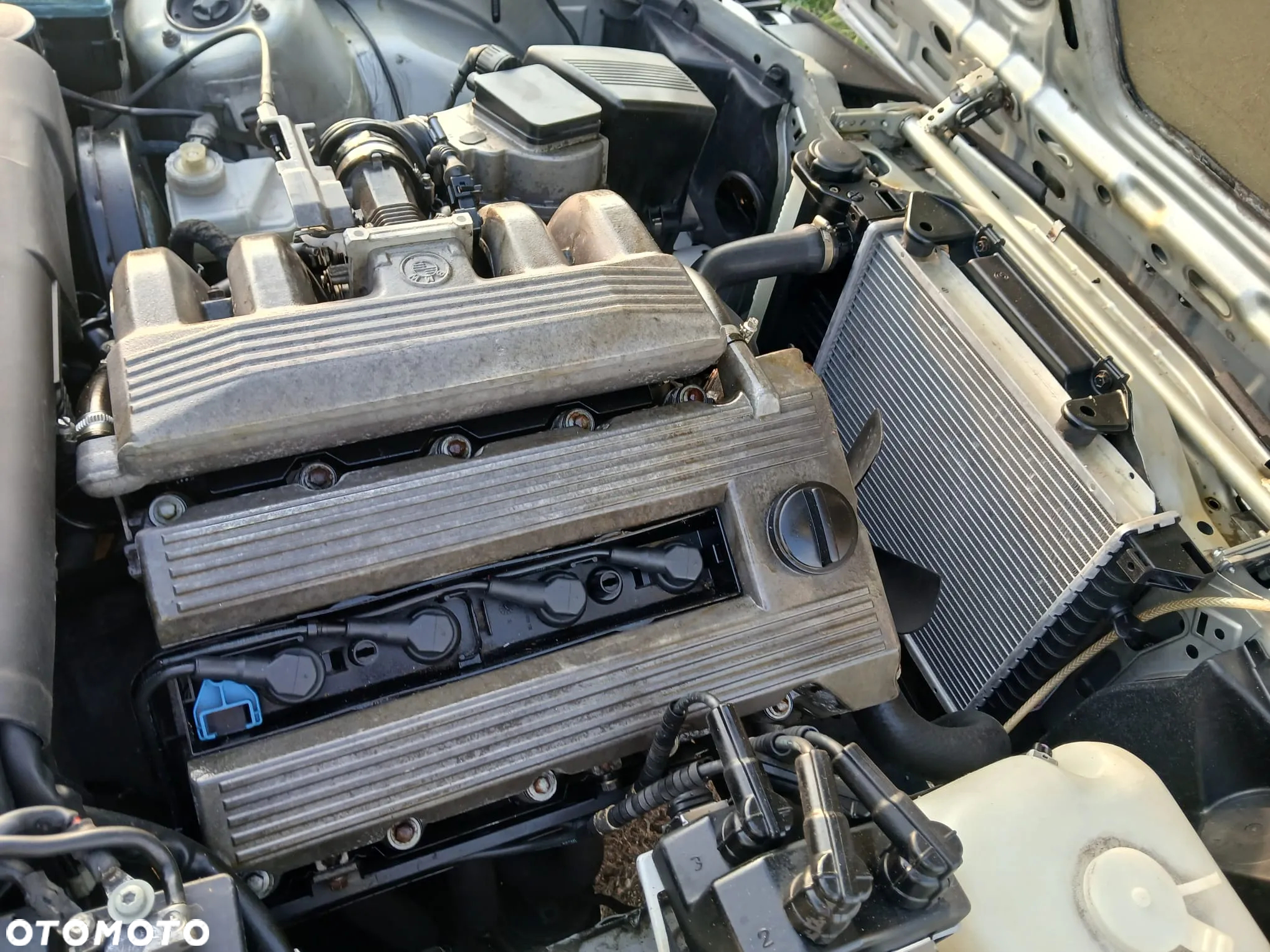 BMW Seria 3 318is - 29