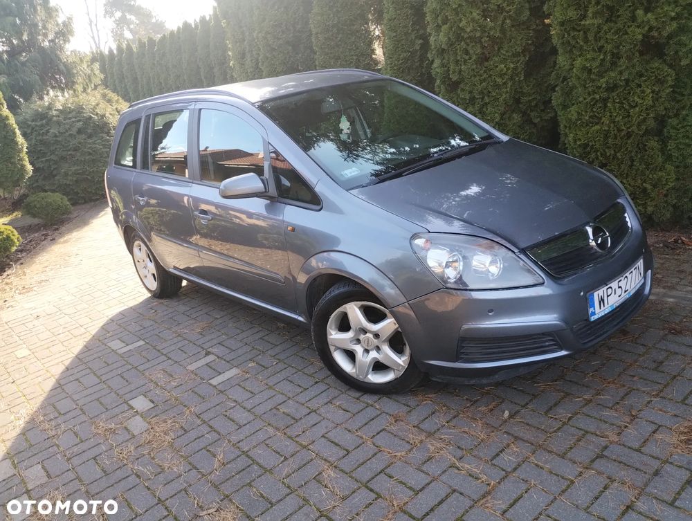 Opel Zafira 1.9 CDTI Essentia - 1