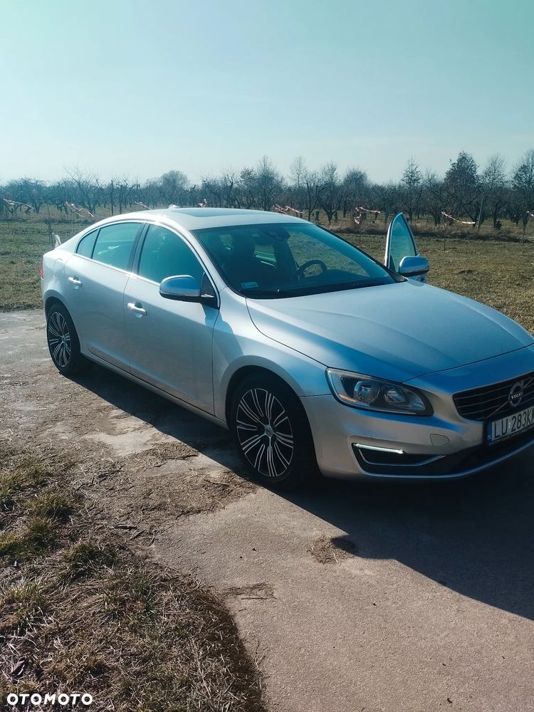 Volvo S60 - 1