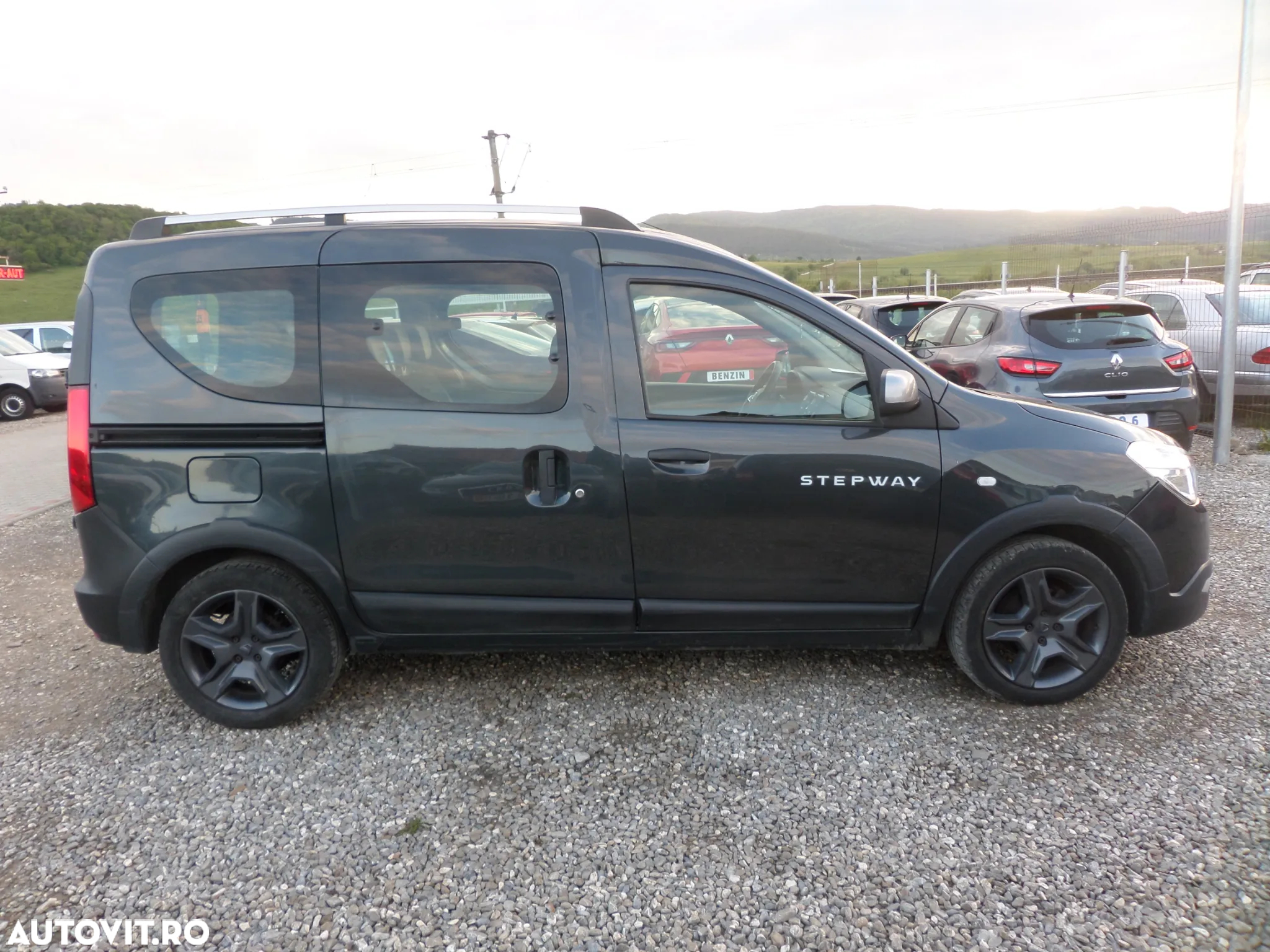 Dacia Dokker 1.5 dCi 90 CP Stepway - 10