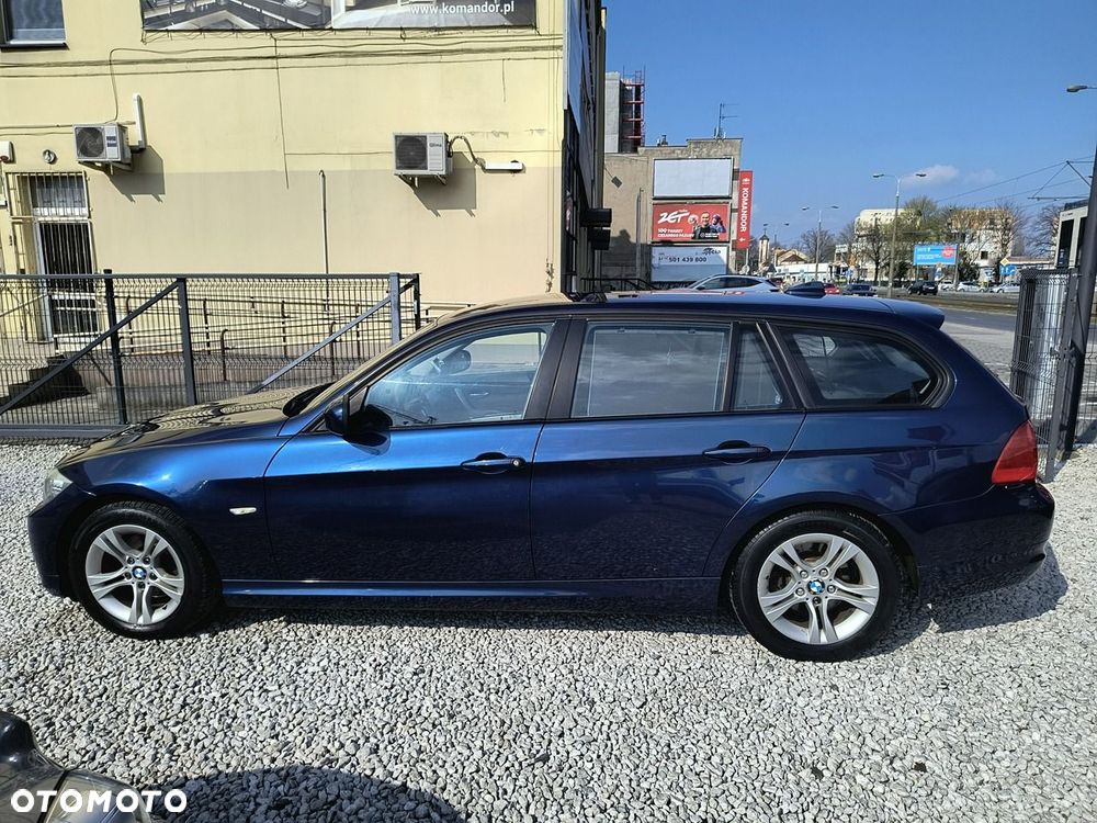 BMW Seria 3 318i - 31