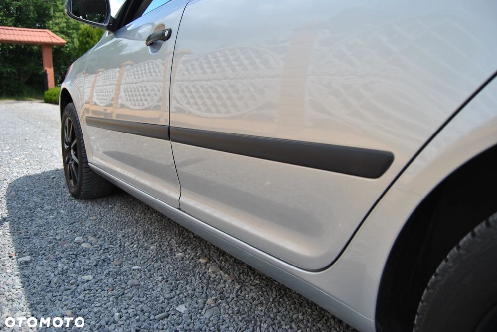 Skoda Octavia 1.6 Ambiente - 29