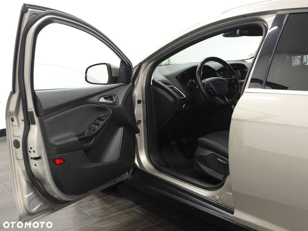 Ford Focus 2.0 TDCi SYNC Edition ASS - 17