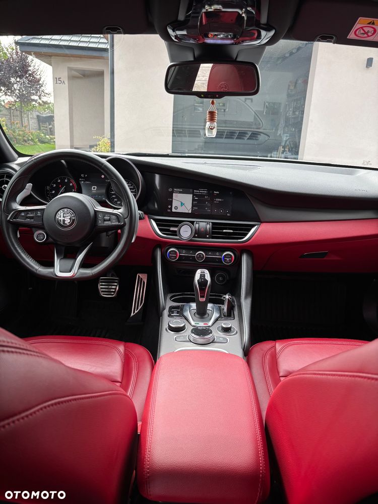 Alfa Romeo Giulia 2.0 Turbo 16V AT8 Veloce - 18