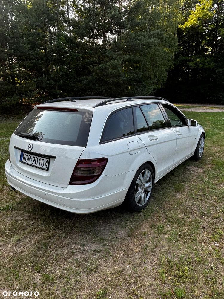 Mercedes-Benz Klasa C 180 Kompressor BlueEFFICIENCY Special Edition - 4