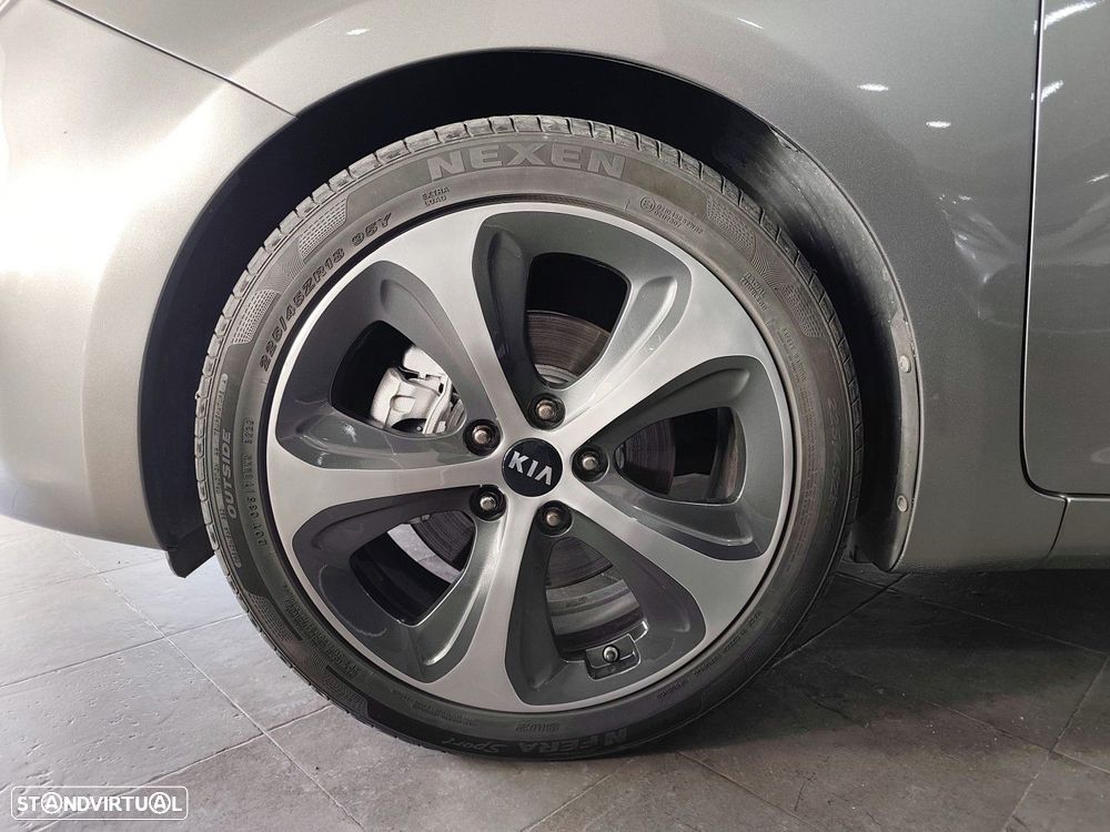 Kia Carens 1.7 CRDi ISG TX - 11