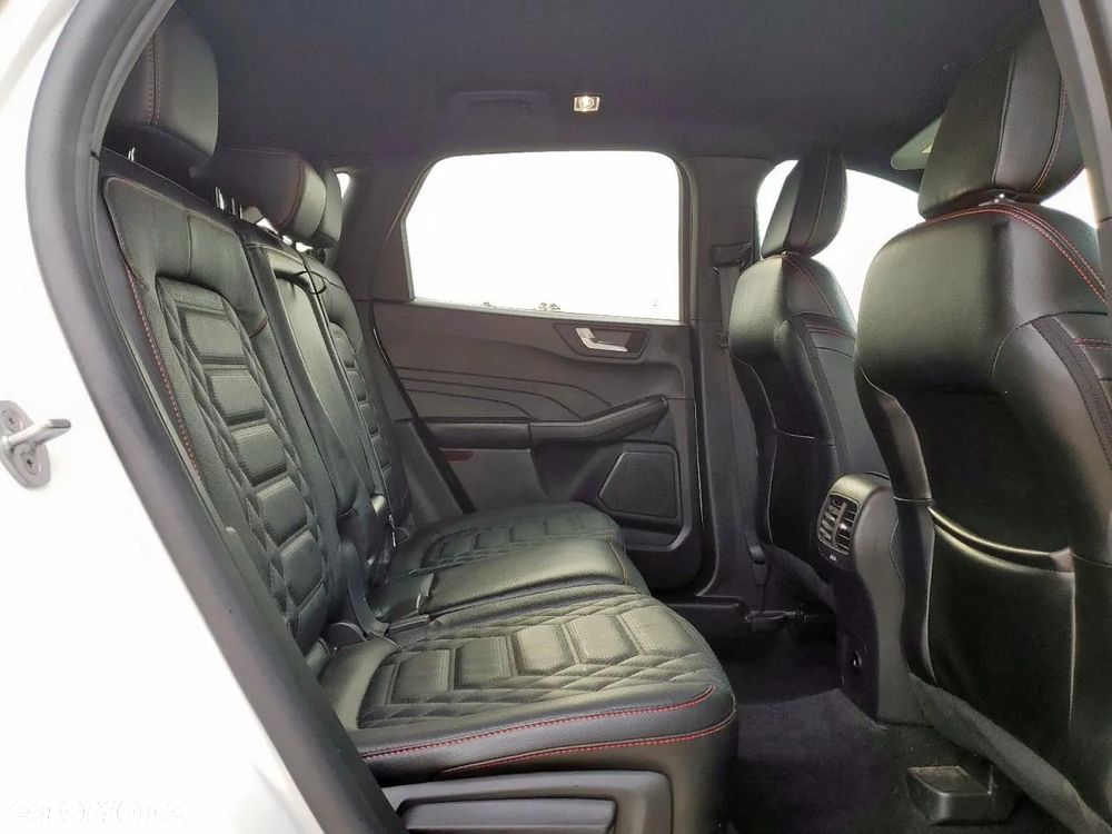 Ford Escape 2.0 EcoBoost AWD Titanium - 10