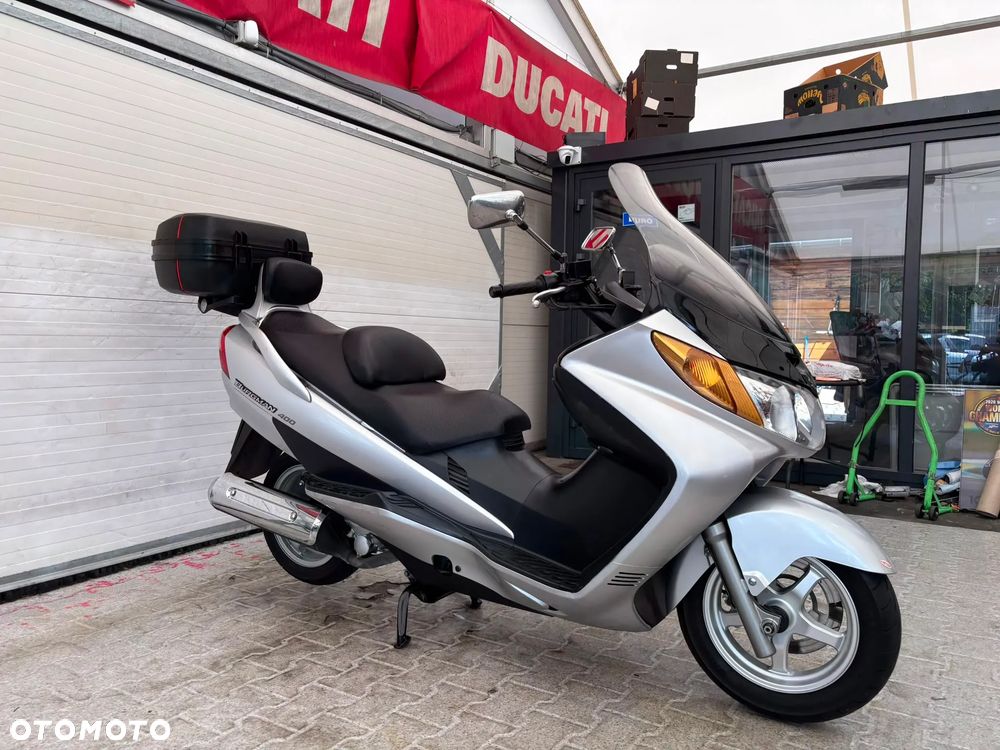 Suzuki Burgman - 15