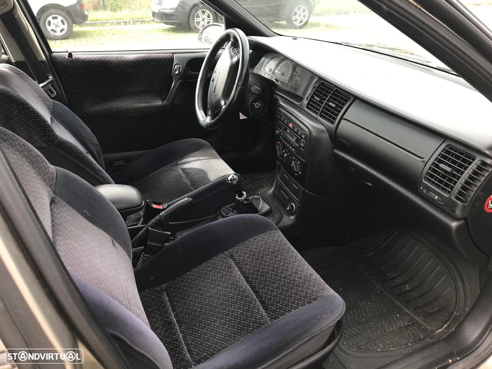 Opel Vectra B 1.6i 4P 1997 - Para Peças - 8