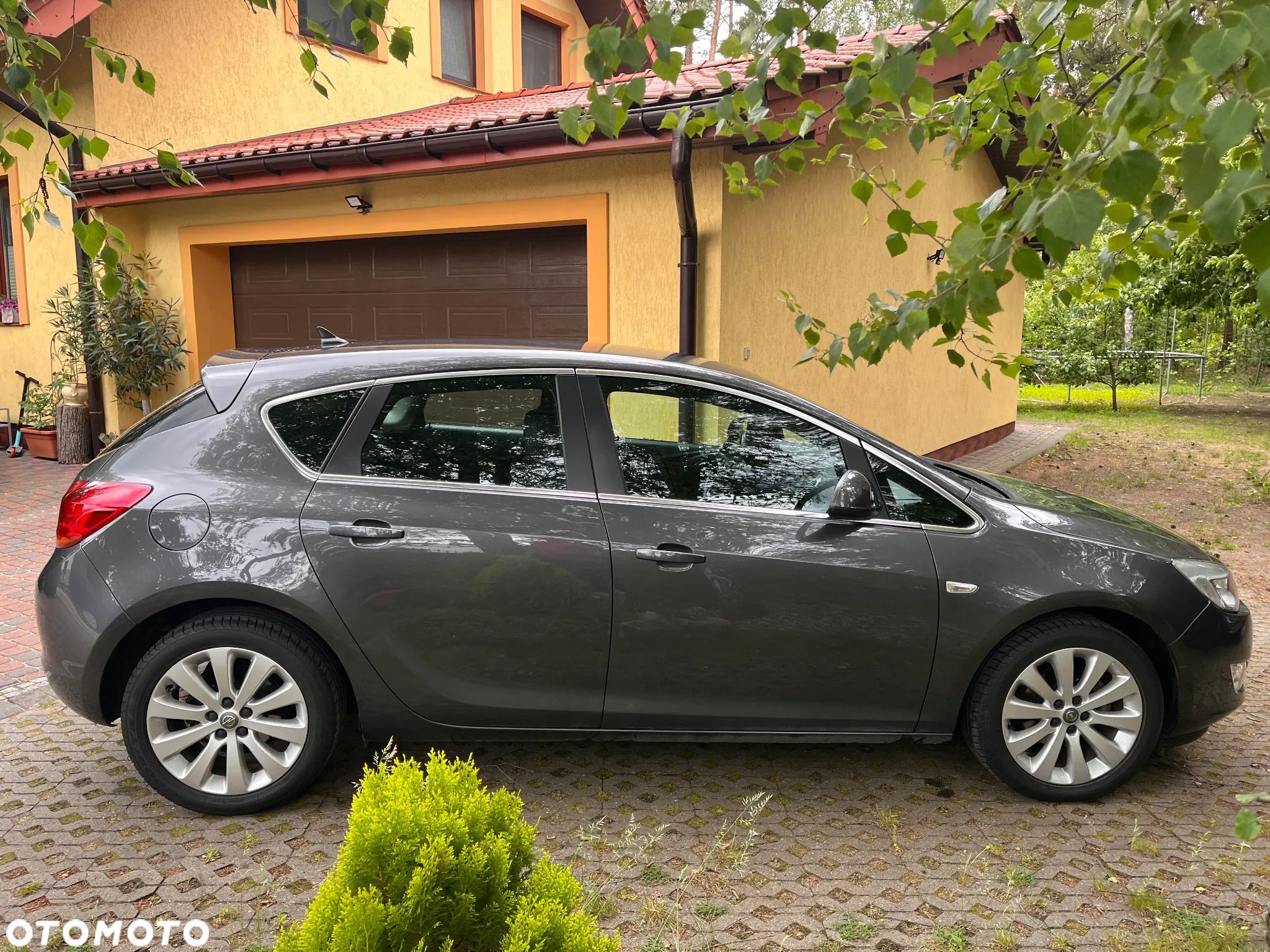 Opel Astra IV 1.6 Cosmo - 1