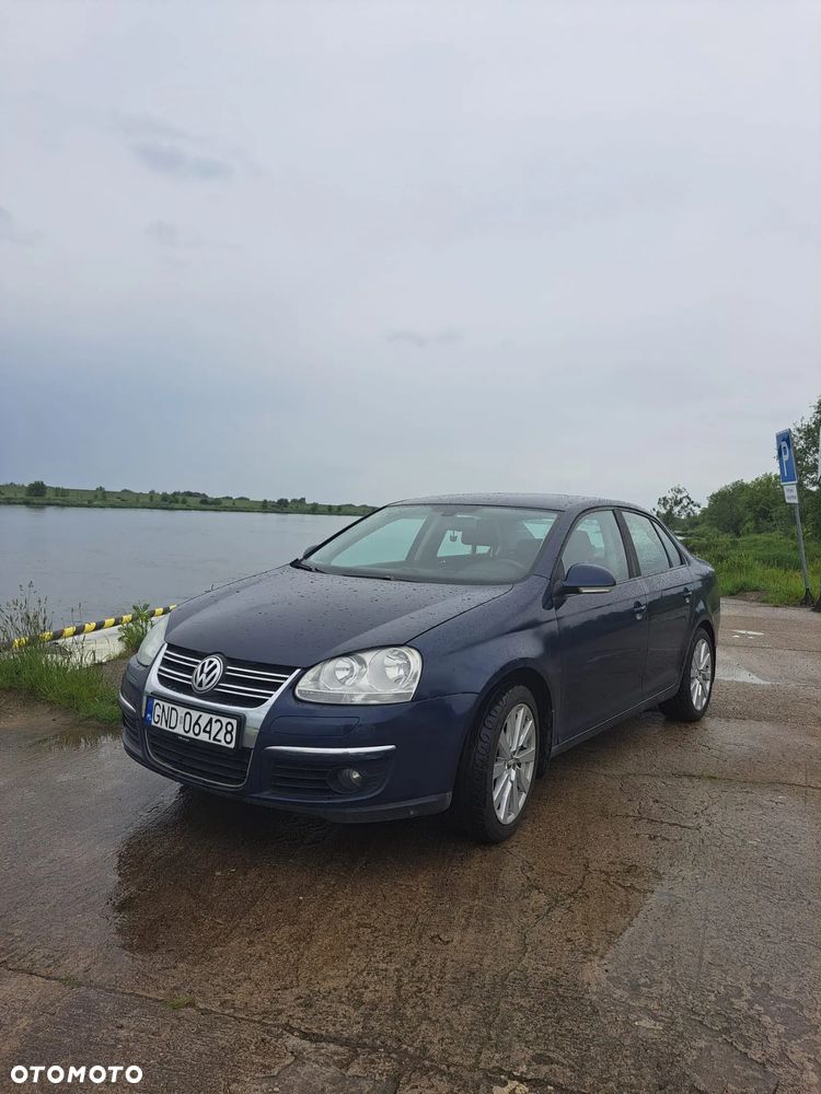 Volkswagen Jetta 1.6 Comfortline - 6