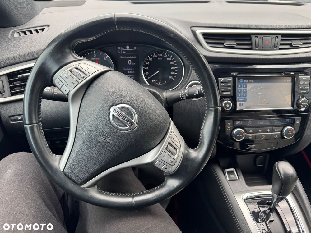 Nissan Qashqai 1.6 DCi Xtronic TEKNA - 8