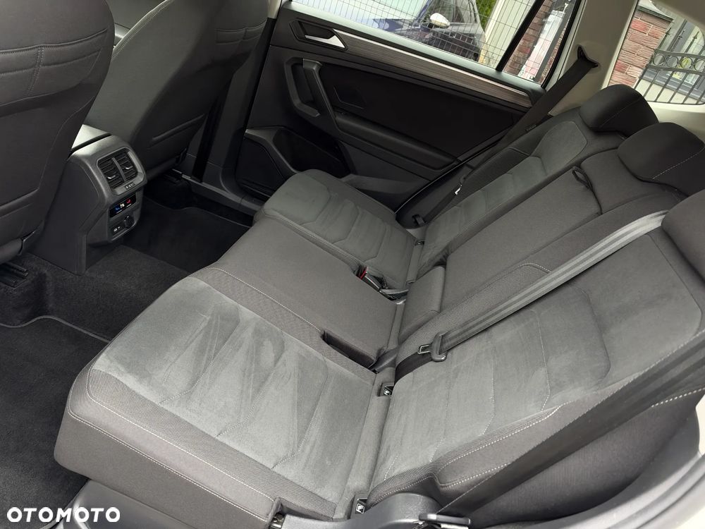 Volkswagen Tiguan Allspace 2.0 TDI Elegance DSG - 29
