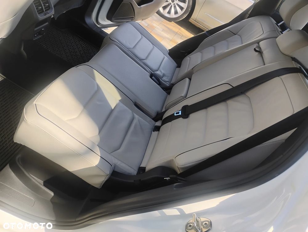 Volkswagen Tiguan Allspace 2.0 TSI 4Mot Highline DSG - 6