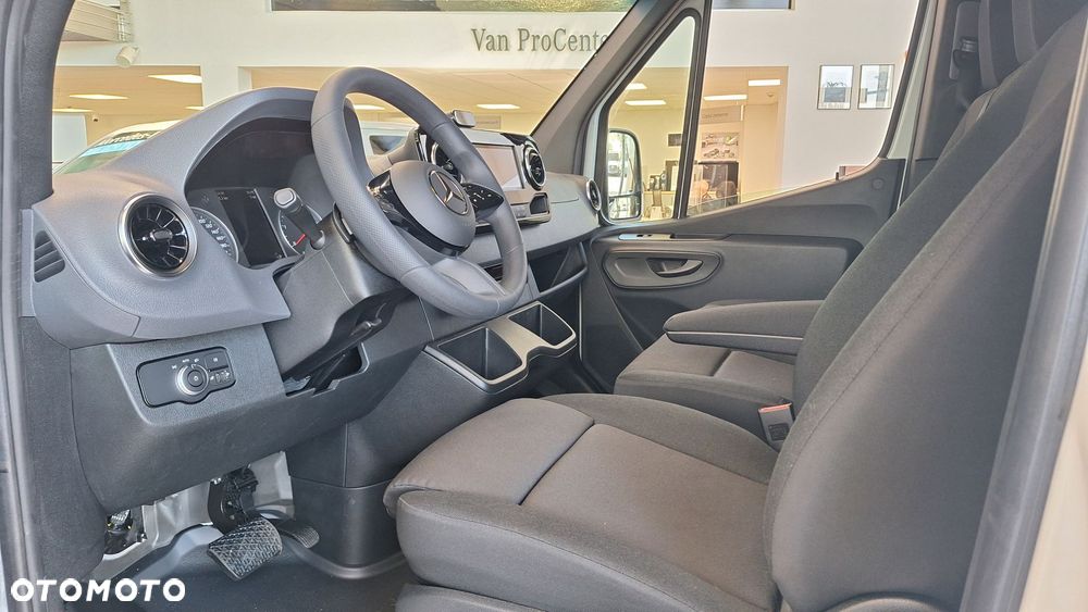 Mercedes-Benz Sprinter - 3