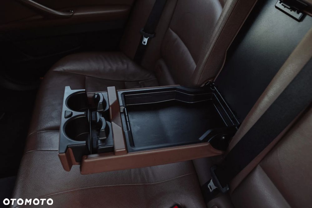BMW Seria 5 520d - 23
