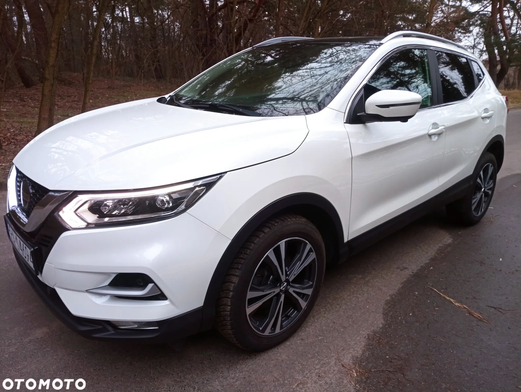 Nissan Qashqai 1.3 DIG-T N-Connecta - 1