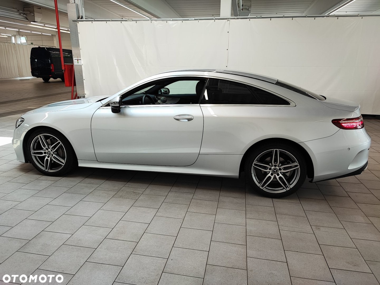 Mercedes-Benz Klasa E 200 4Matic Coupe 9G-TRONIC AMG Line - 15