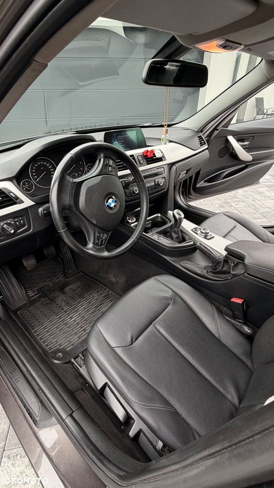 BMW Seria 3 316d - 9