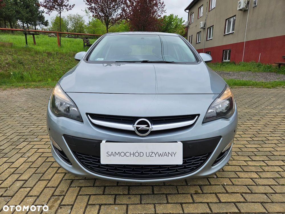 Opel Astra IV 1.6 CDTI Essentia - 3
