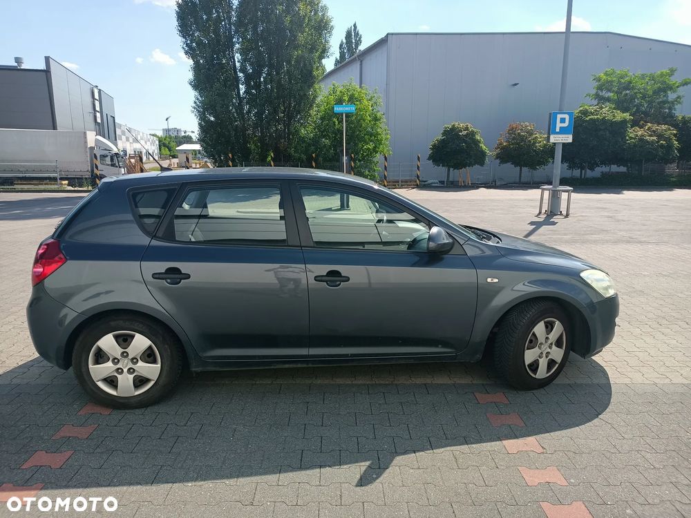 Kia Ceed 1.4 Comfort - 6