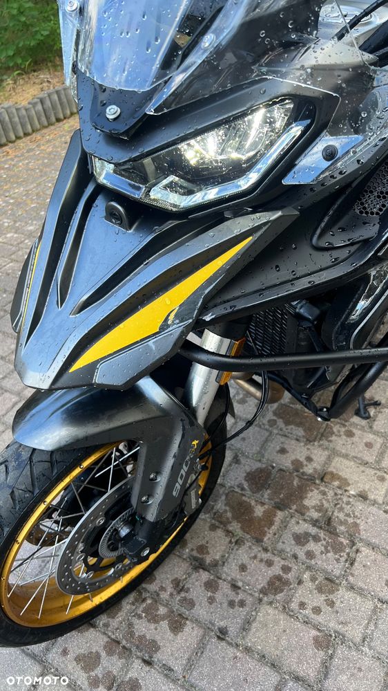 QJMOTOR SRT900SX - 8