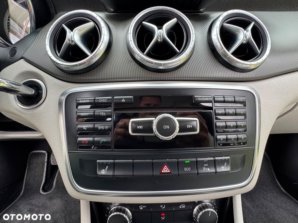 Mercedes-Benz CLA - 33