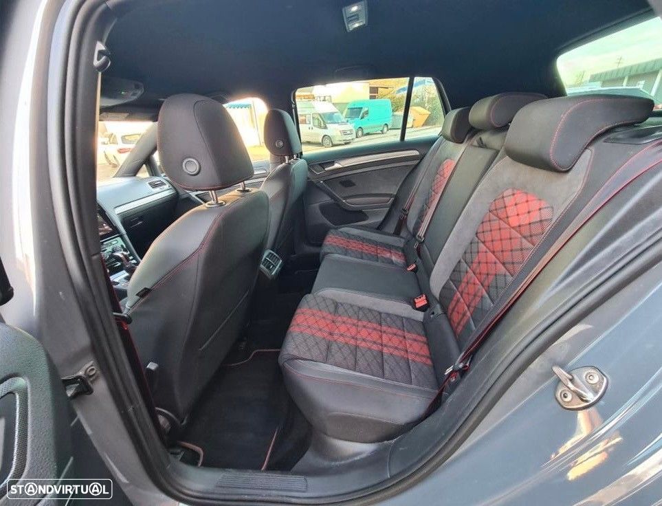 VW Golf 2.0 TSI GTi TCR DSG - 12